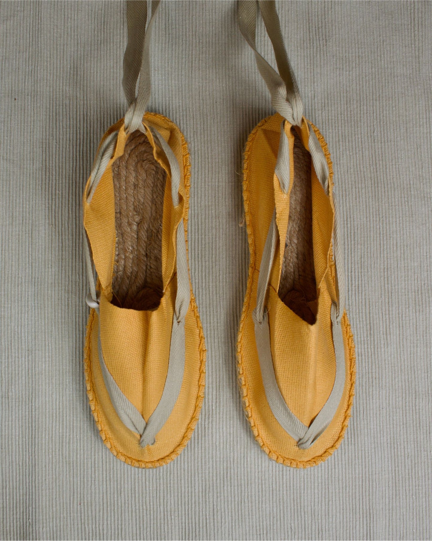 ALPARGATA NARANJA CON CINTA BEIGE