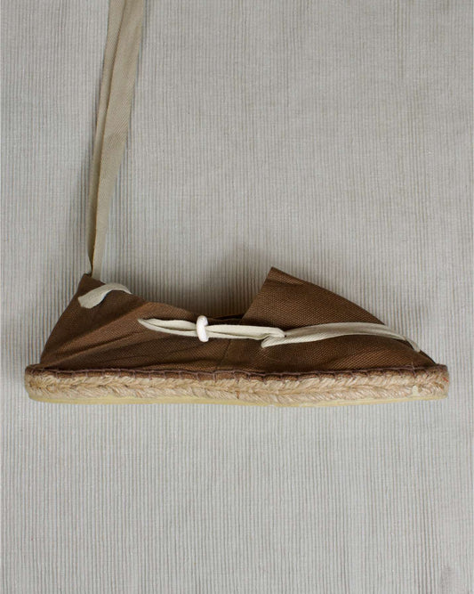 ALPARGATA MARRÓN CON CINTA BEIGE